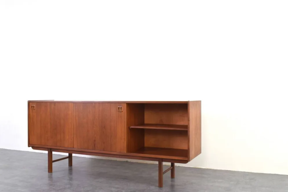 Buffet en teck du milieu du siècle par Klippan Korsør pour Ikea, années 1960.