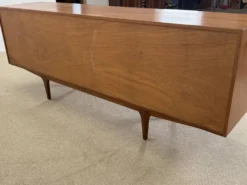 Buffet en teck McIntosh (Collection Dunvegan) 1960