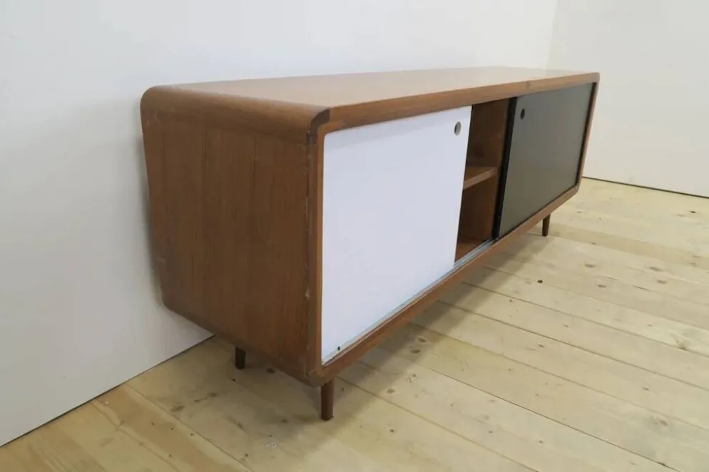 Buffet en teck noir et blanc, années 1960