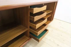 Buffet en teck par Dyrlund, années 1960