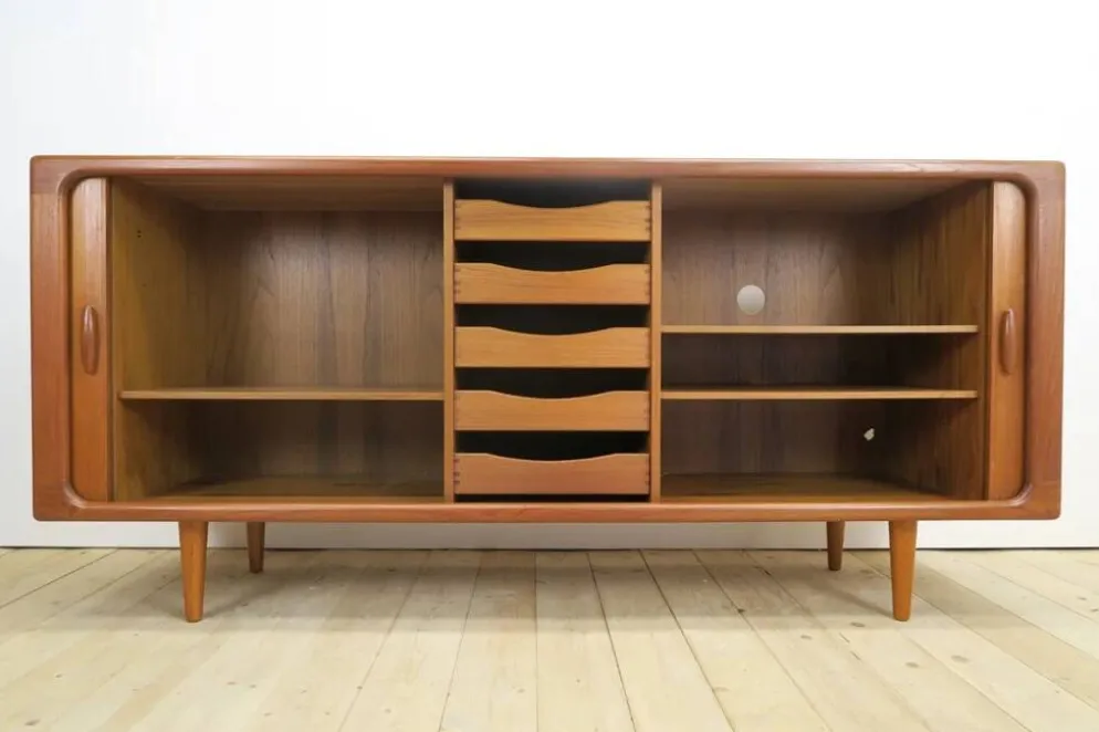 Buffet en teck par Dyrlund, années 1960