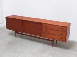 Buffet en teck par William Watting pour Fristho, années 1960.