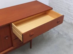 Buffet en teck par William Watting pour Fristho, années 1960.