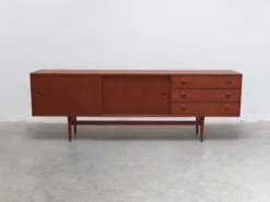 Buffet en teck par William Watting pour Fristho, années 1960.