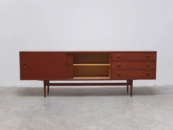 Buffet en teck par William Watting pour Fristho, années 1960.
