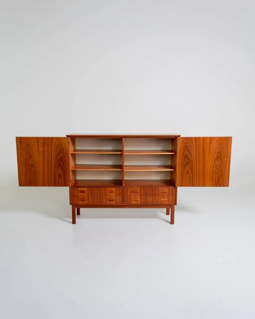 Buffet en teck suédois, années 1960