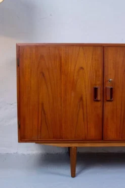 Buffet en teck vintage avec tiroirs Borge Mogensen milieu du siècle