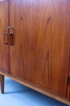 Buffet en teck vintage avec tiroirs Borge Mogensen milieu du siècle