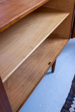 Buffet en teck vintage avec tiroirs Borge Mogensen milieu du siècle