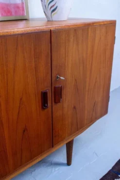 Buffet en teck vintage avec tiroirs Borge Mogensen milieu du siècle
