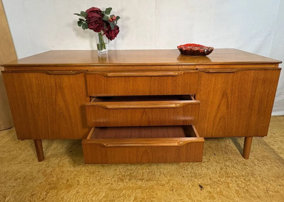 Buffet en teck vintage exceptionnel des années 60 | Scandinave britannique