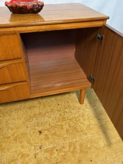 Buffet en teck vintage exceptionnel des années 60 | Scandinave britannique