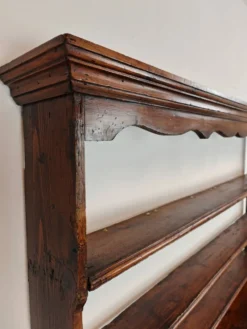 Buffet gallois de style géorgien tardif (XVIIIe siècle) – Massif du Chêne
