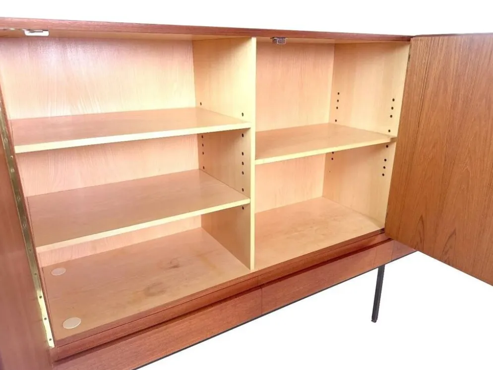 Buffet haut B60 en teck vintage par Dieter Waeckerlin – Behr