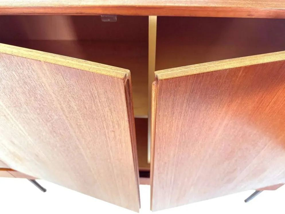 Buffet haut B60 en teck vintage par Dieter Waeckerlin – Behr