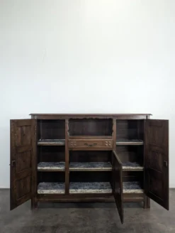 Buffet haut dans le goût de Dudouyt