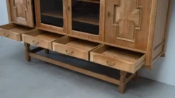 Buffet haut en chêne scandinave par Kjaernulf