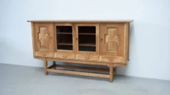 Buffet haut en chêne scandinave par Kjaernulf