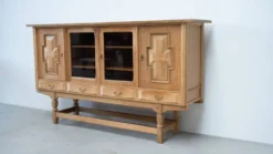 Buffet haut en chêne scandinave par Kjaernulf