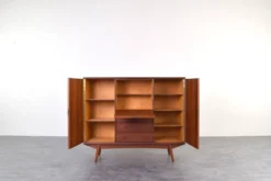 Buffet haut en teck danois des années 1960.