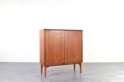 Buffet haut en teck du milieu du siècle par Rastad & Relling pour Eidsfjord Møbelfabrikk