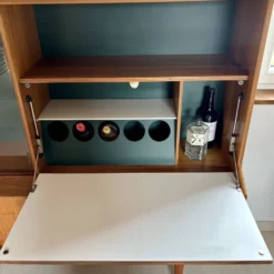 Buffet haut « Highboard » scandinave en teck blond avec bar intégré - 60's