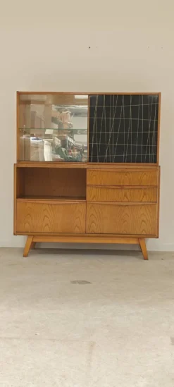 Buffet haut / Vaisselier U 372 / 386 par BLandsman et H Nepozytek 60