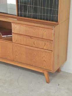 Buffet haut / Vaisselier U 372 / 386 par BLandsman et H Nepozytek 60