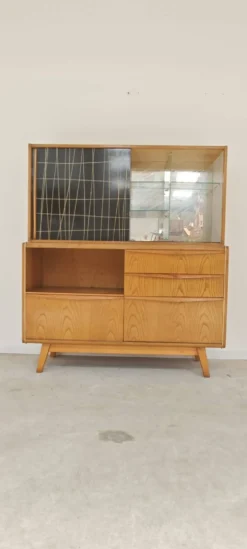 Buffet haut / Vaisselier U 372 / 386 par BLandsman et H Nepozytek 60