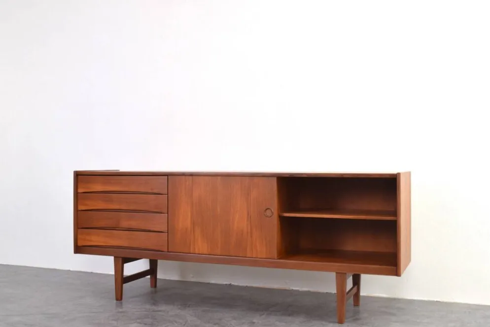 Buffet Hi-Fi en teck mi-siècle Ulvö par Erik Wørts pour Ikea, années 1960.