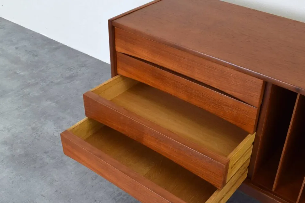Buffet Hi-Fi en teck mi-siècle Ulvö par Erik Wørts pour Ikea, années 1960.