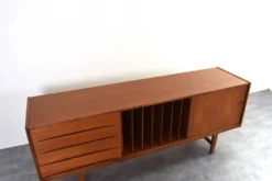 Buffet Hi-Fi en teck mi-siècle Ulvö par Erik Wørts pour Ikea, années 1960.