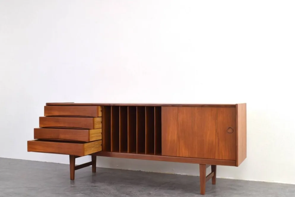 Buffet Hi-Fi en teck mi-siècle Ulvö par Erik Wørts pour Ikea, années 1960.