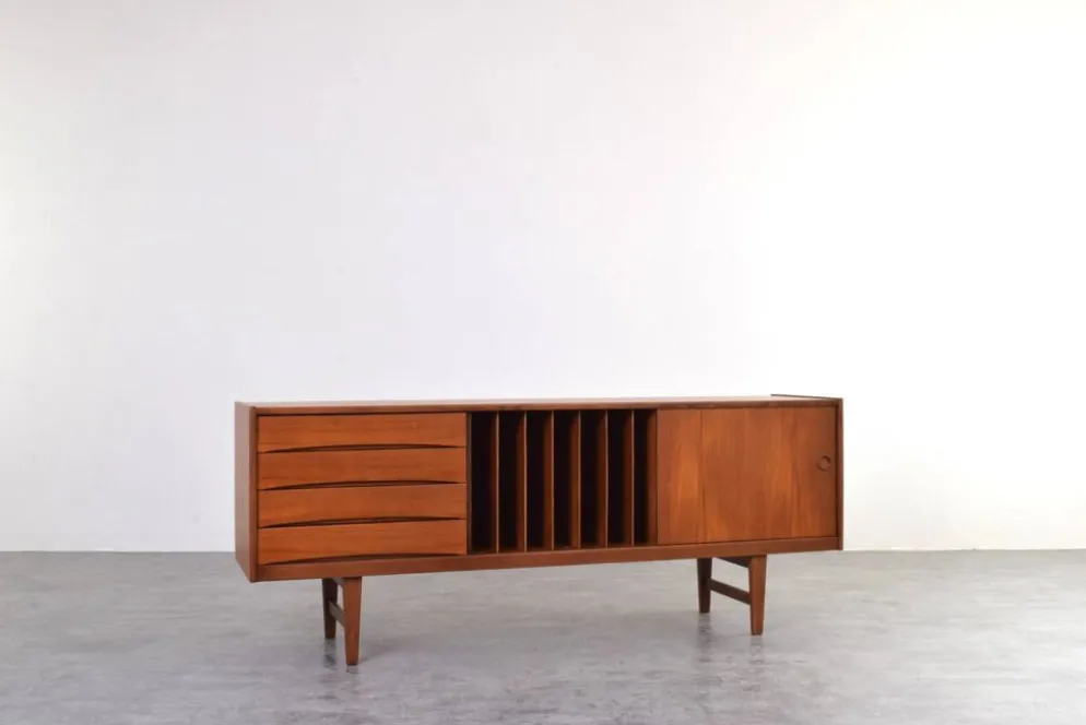 Buffet Hi-Fi en teck mi-siècle Ulvö par Erik Wørts pour Ikea, années 1960.