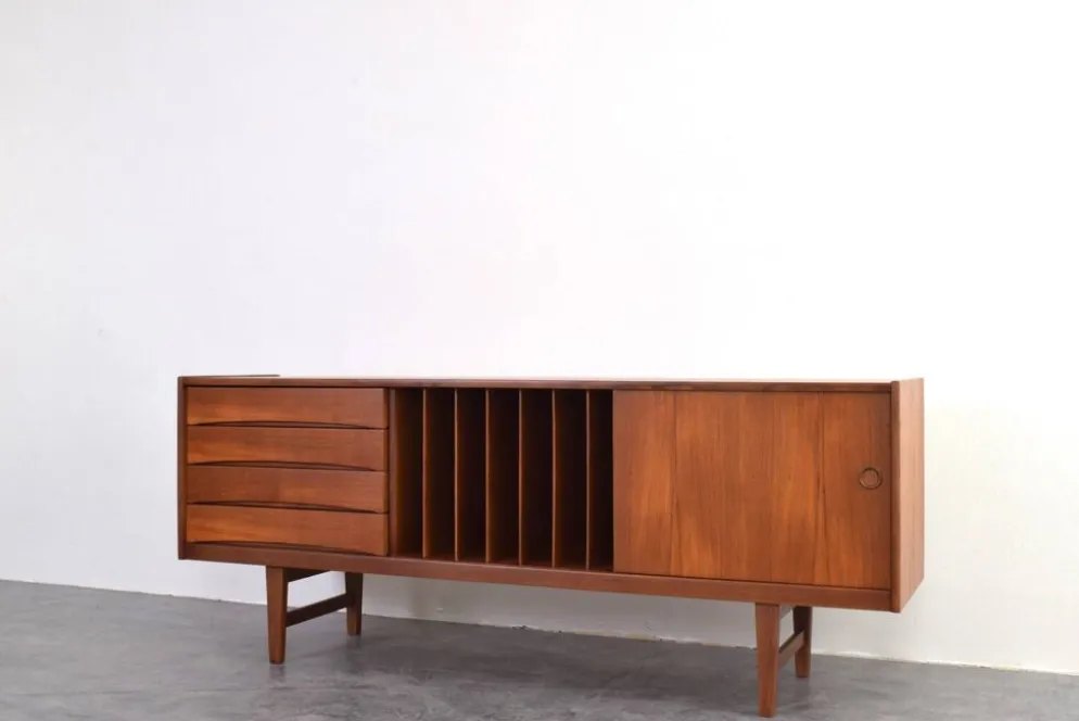 Buffet Hi-Fi en teck mi-siècle Ulvö par Erik Wørts pour Ikea, années 1960.