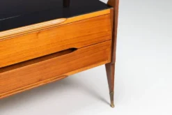 Buffet italien en noyer G. Cecchini e C. Cantu Italie 1950
