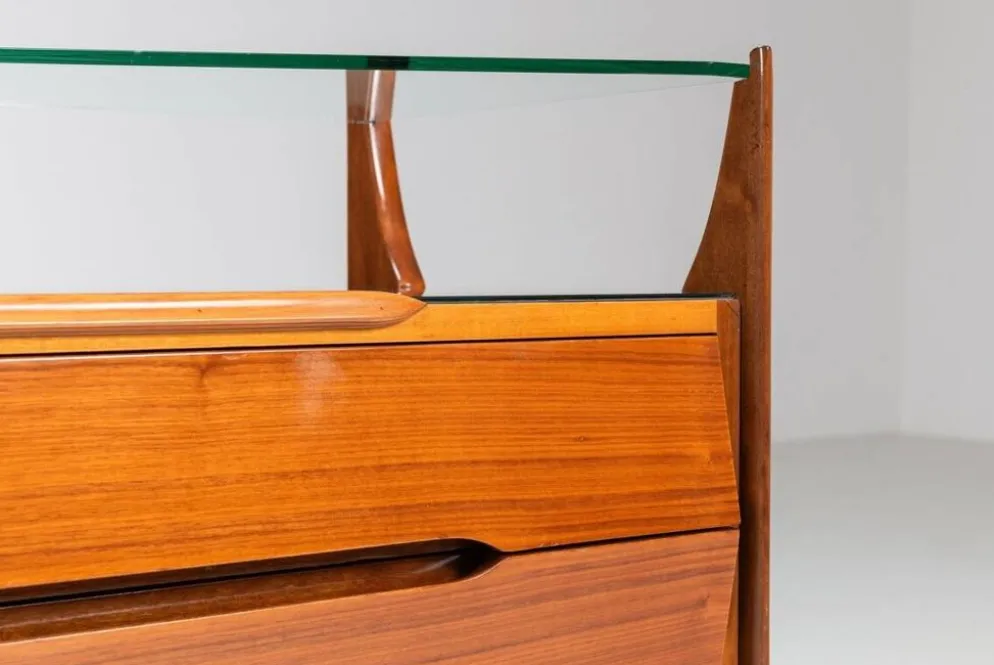 Buffet italien en noyer G. Cecchini e C. Cantu Italie 1950