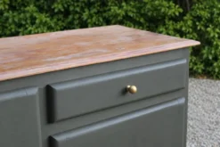 Buffet Mado vintage rénové kaki et bois – 2 portes et 1 tiroir