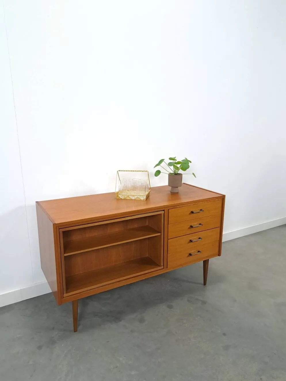 Buffet, meuble bar en bois laqué, 1950-60