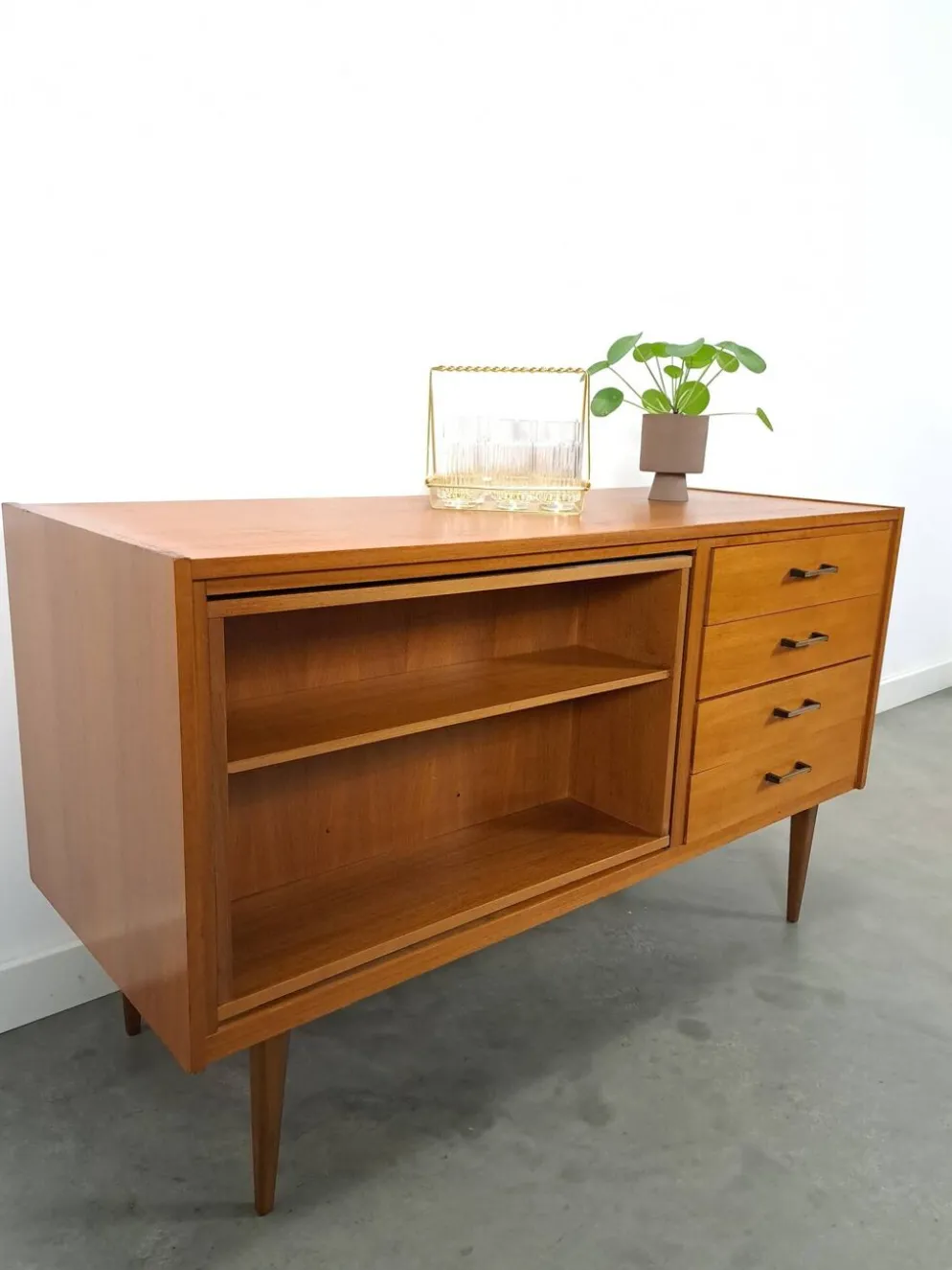 Buffet, meuble bar en bois laqué, 1950-60