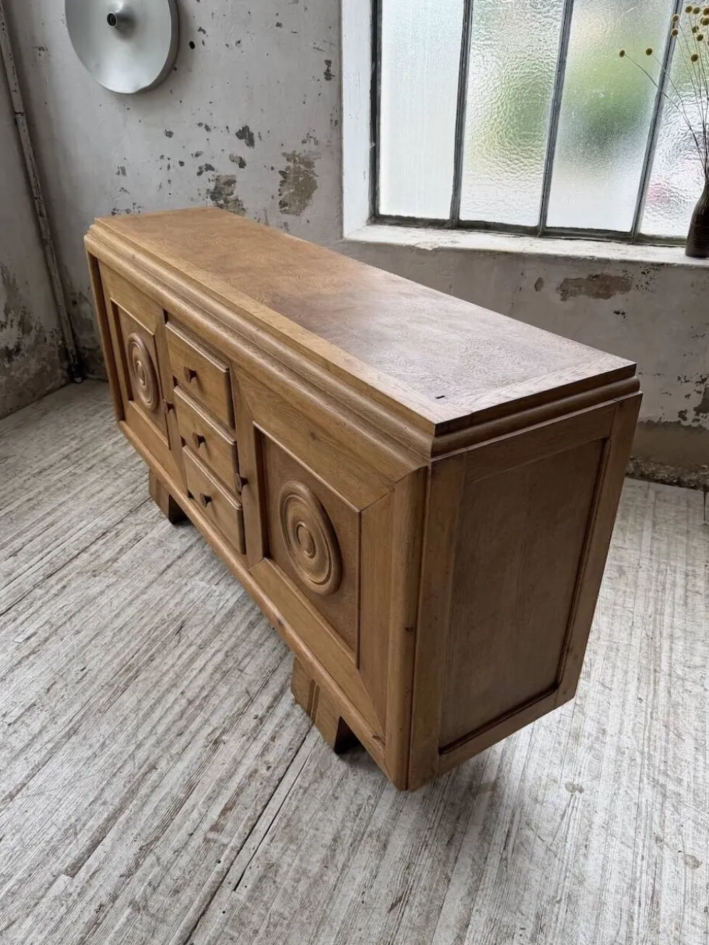 Buffet, meuble de rangement Art déco en chêne dans le goût de Dudouyt, 1940
