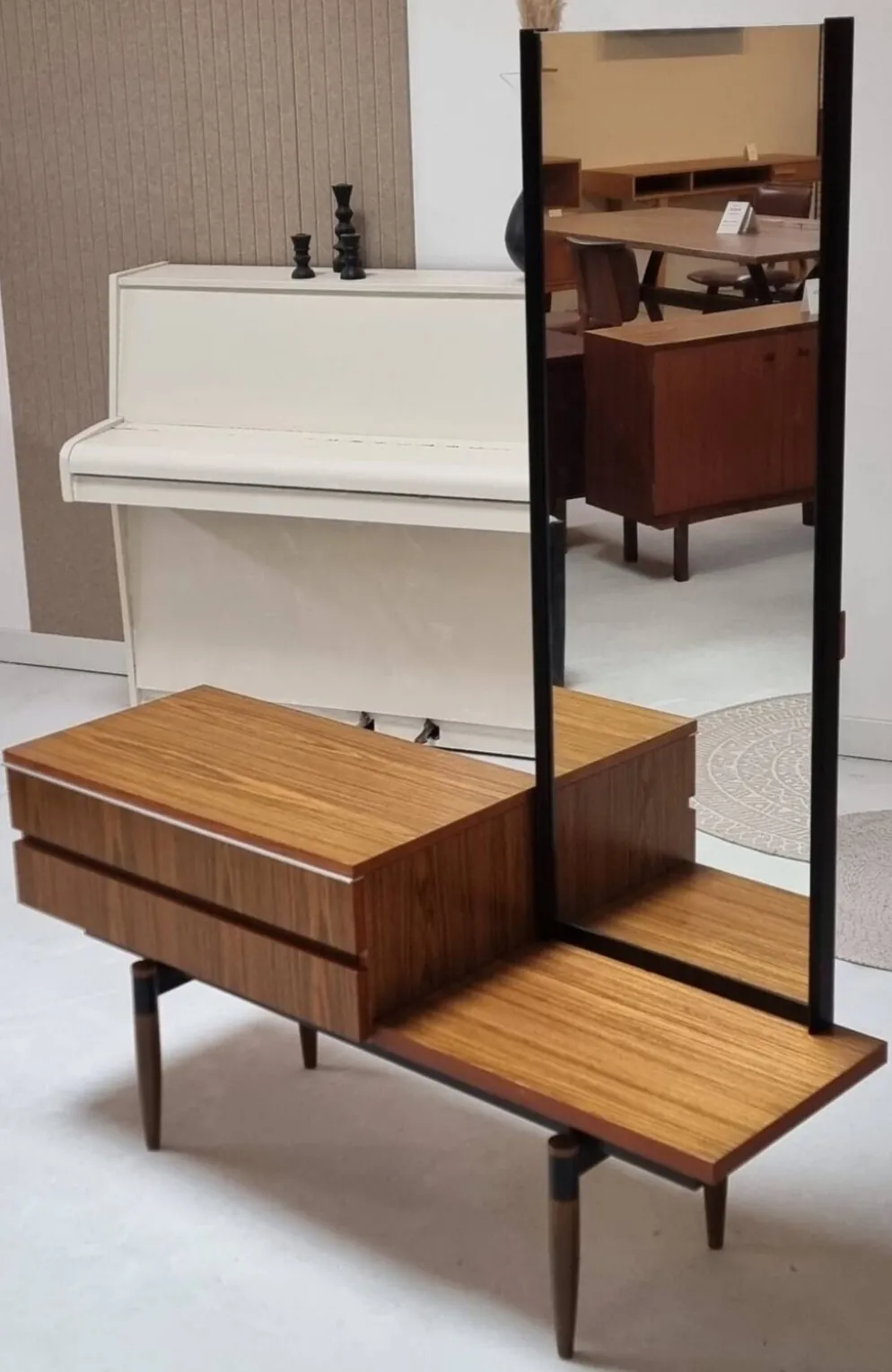 Buffet miroir des années 70