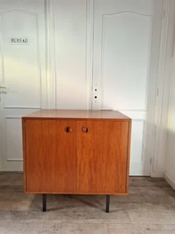 Buffet moderniste