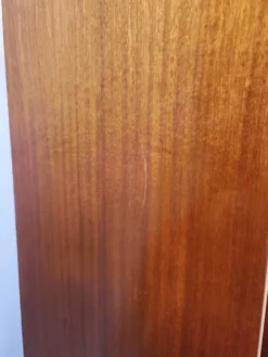 Buffet moderniste des années 1970