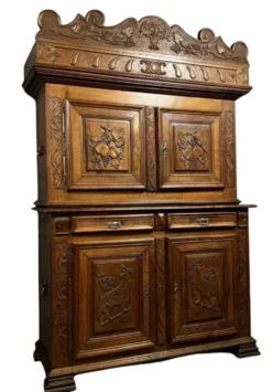 buffet Montbéliard a 4 volets style Renaissance en chêne massif vers 1850