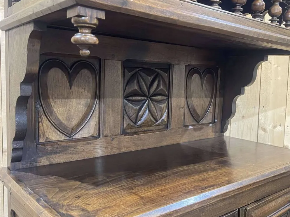 Buffet néo breton des années 50 en châtaignier