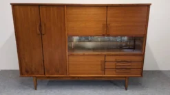 Buffet ou enfilade haute moderniste en teck, France vers 1960