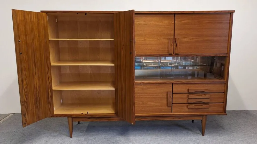 Buffet ou enfilade haute moderniste en teck, France vers 1960