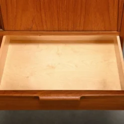 Buffet ou haut buffet Gunni Omann en teck pour Omann Jun Møbelfabrik, Danemark.