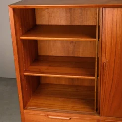 Buffet ou haut buffet Gunni Omann en teck pour Omann Jun Møbelfabrik, Danemark.